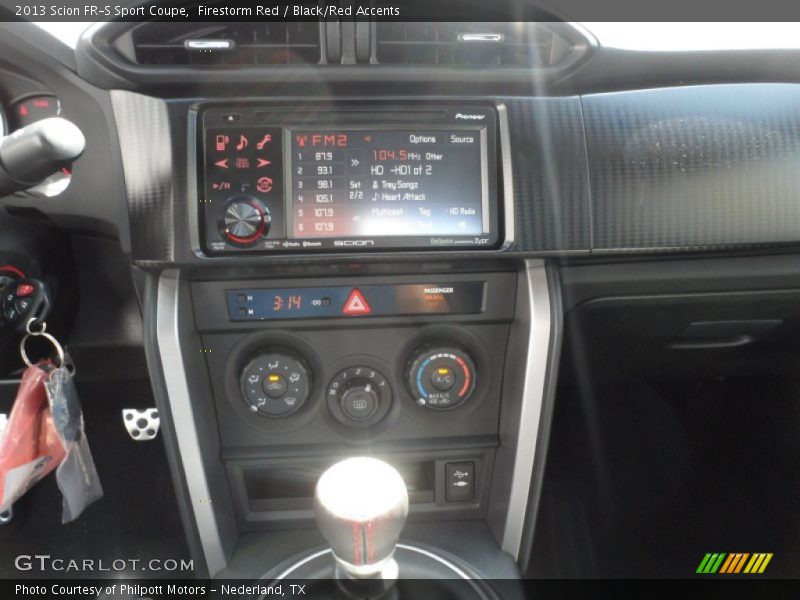 Controls of 2013 FR-S Sport Coupe