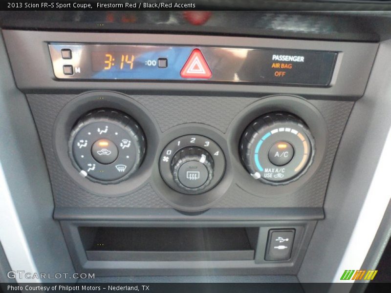 Controls of 2013 FR-S Sport Coupe
