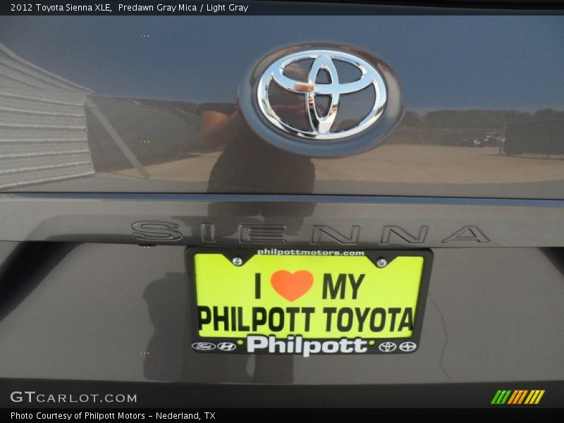 Predawn Gray Mica / Light Gray 2012 Toyota Sienna XLE