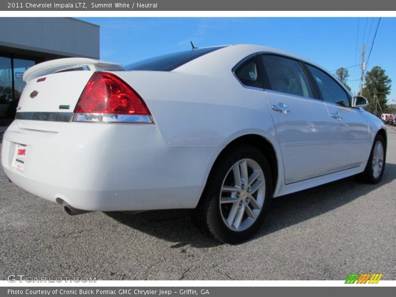 Summit White / Neutral 2011 Chevrolet Impala LTZ