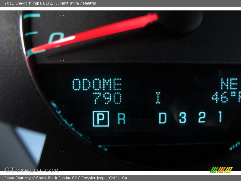 Summit White / Neutral 2011 Chevrolet Impala LTZ