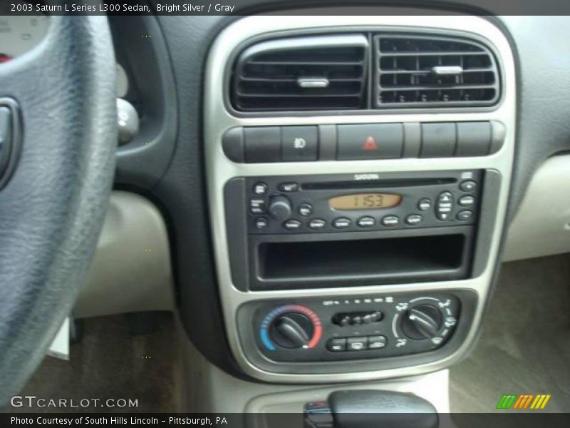 Bright Silver / Gray 2003 Saturn L Series L300 Sedan