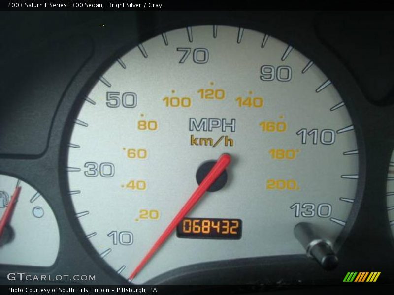 Bright Silver / Gray 2003 Saturn L Series L300 Sedan