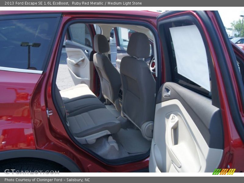Ruby Red Metallic / Medium Light Stone 2013 Ford Escape SE 1.6L EcoBoost