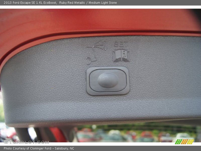 Ruby Red Metallic / Medium Light Stone 2013 Ford Escape SE 1.6L EcoBoost