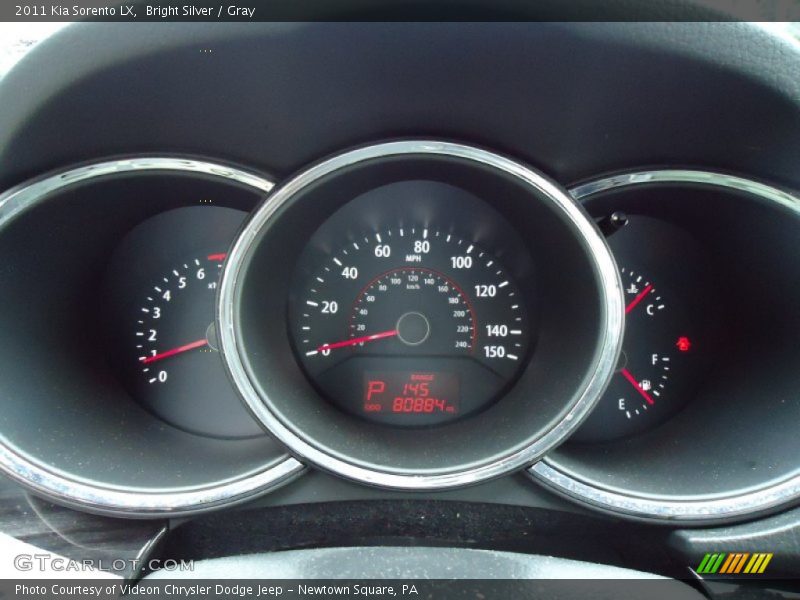 Bright Silver / Gray 2011 Kia Sorento LX