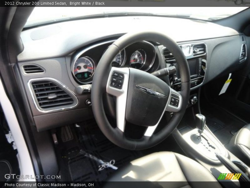 Bright White / Black 2012 Chrysler 200 Limited Sedan