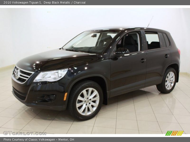 Deep Black Metallic / Charcoal 2010 Volkswagen Tiguan S