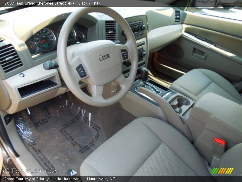 Black / Khaki 2007 Jeep Grand Cherokee Laredo 4x4