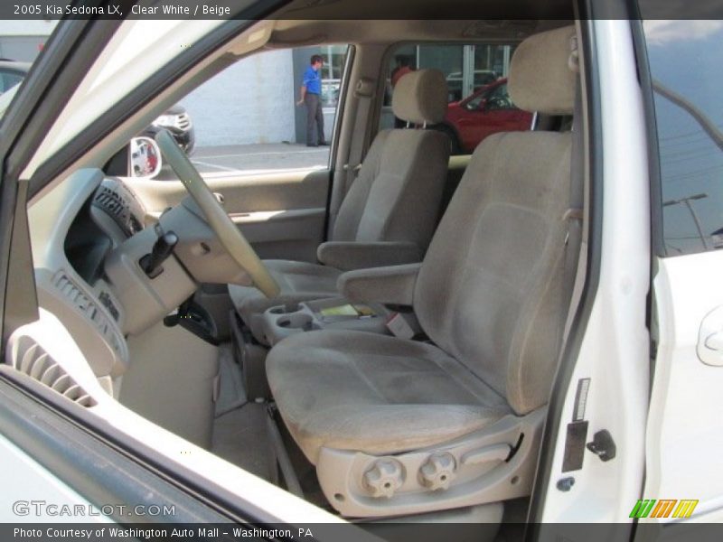 Clear White / Beige 2005 Kia Sedona LX