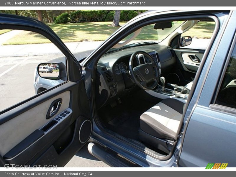 Norsea Blue Metallic / Black/Light Parchment 2005 Mercury Mariner Convenience