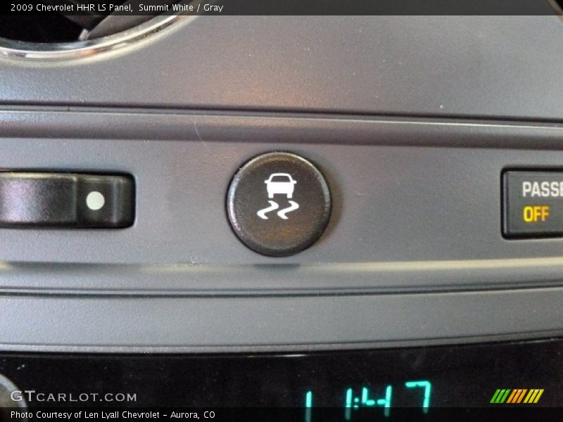 Summit White / Gray 2009 Chevrolet HHR LS Panel