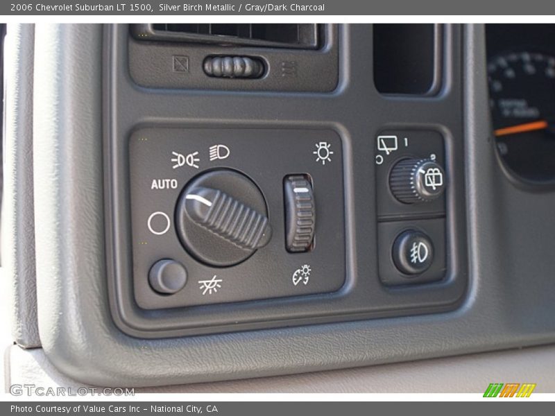 Silver Birch Metallic / Gray/Dark Charcoal 2006 Chevrolet Suburban LT 1500