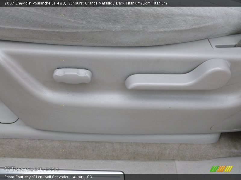 Sunburst Orange Metallic / Dark Titanium/Light Titanium 2007 Chevrolet Avalanche LT 4WD