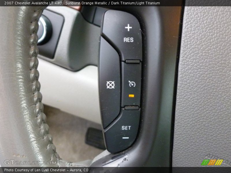 Controls of 2007 Avalanche LT 4WD