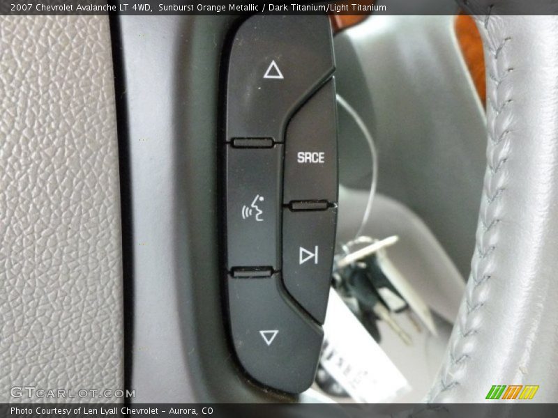 Controls of 2007 Avalanche LT 4WD
