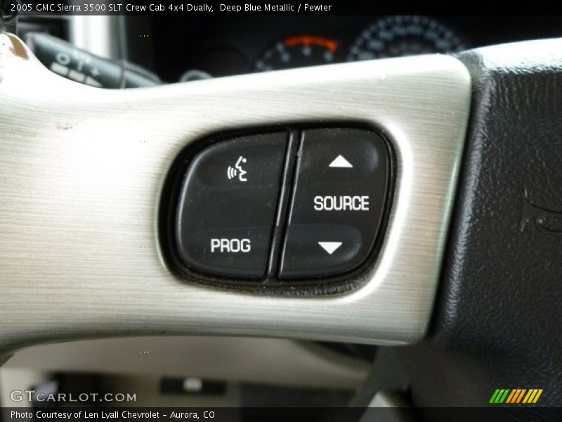 Controls of 2005 Sierra 3500 SLT Crew Cab 4x4 Dually