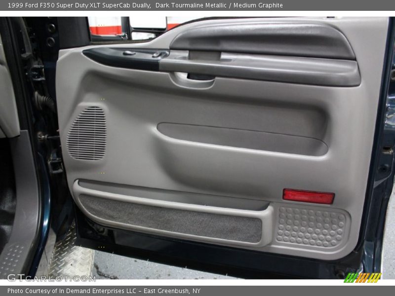 Door Panel of 1999 F350 Super Duty XLT SuperCab Dually