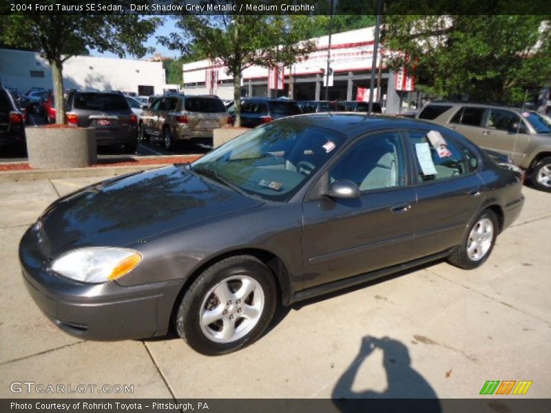 Dark Shadow Grey Metallic / Medium Graphite 2004 Ford Taurus SE Sedan
