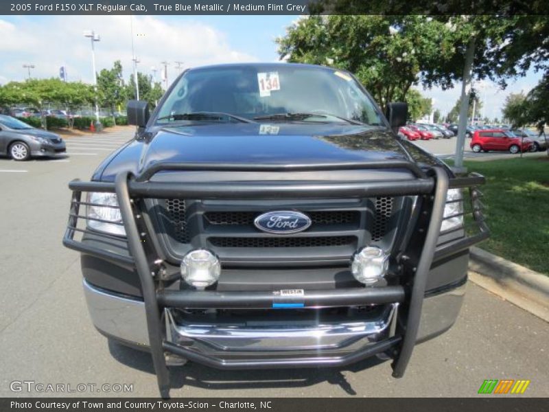 True Blue Metallic / Medium Flint Grey 2005 Ford F150 XLT Regular Cab