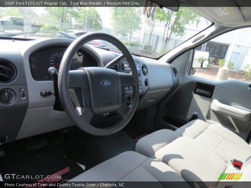 True Blue Metallic / Medium Flint Grey 2005 Ford F150 XLT Regular Cab