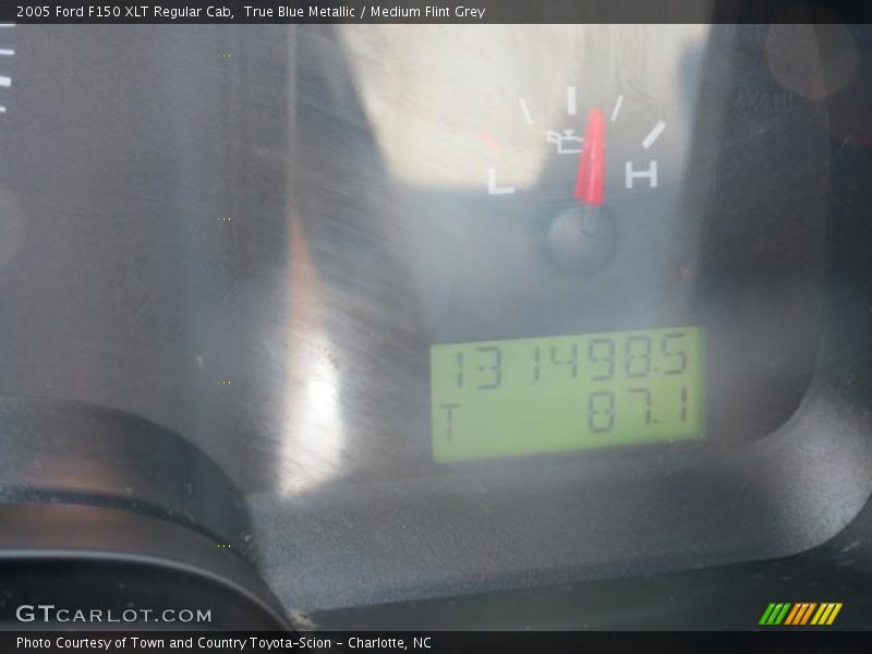 True Blue Metallic / Medium Flint Grey 2005 Ford F150 XLT Regular Cab