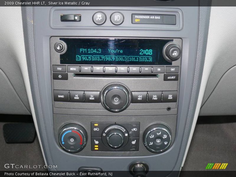 Silver Ice Metallic / Gray 2009 Chevrolet HHR LT