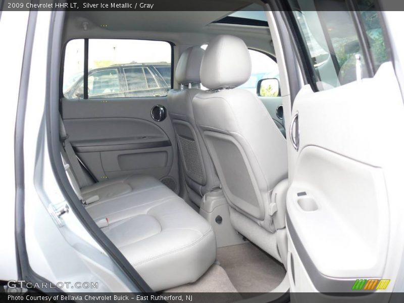 Silver Ice Metallic / Gray 2009 Chevrolet HHR LT