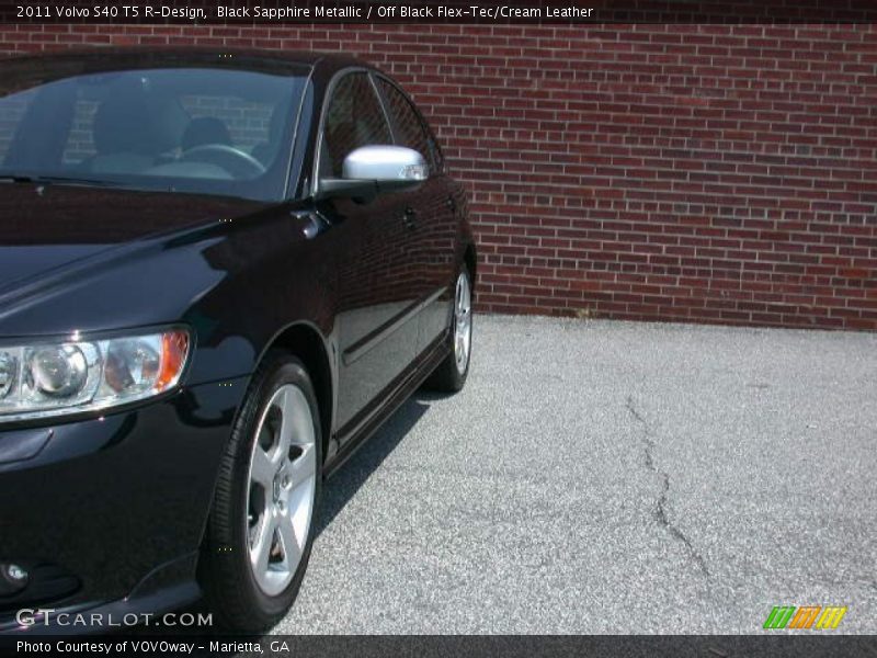 Black Sapphire Metallic / Off Black Flex-Tec/Cream Leather 2011 Volvo S40 T5 R-Design