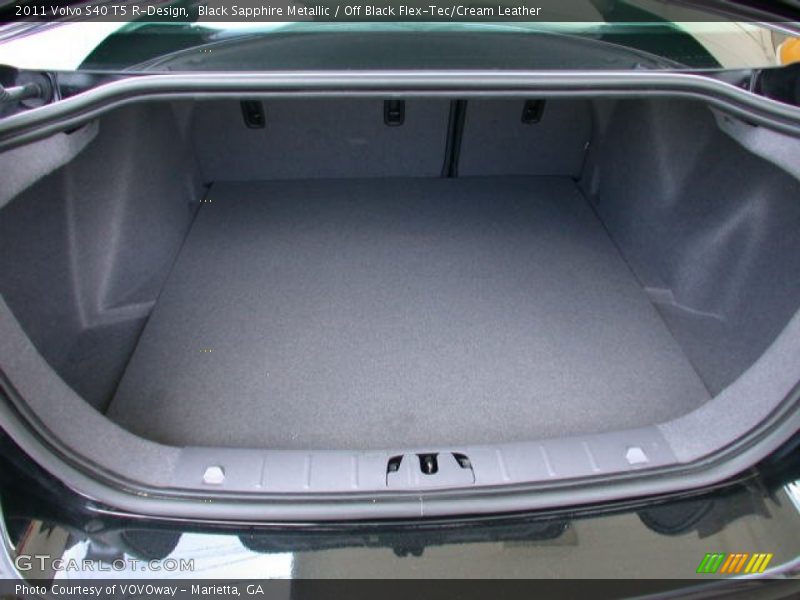  2011 S40 T5 R-Design Trunk