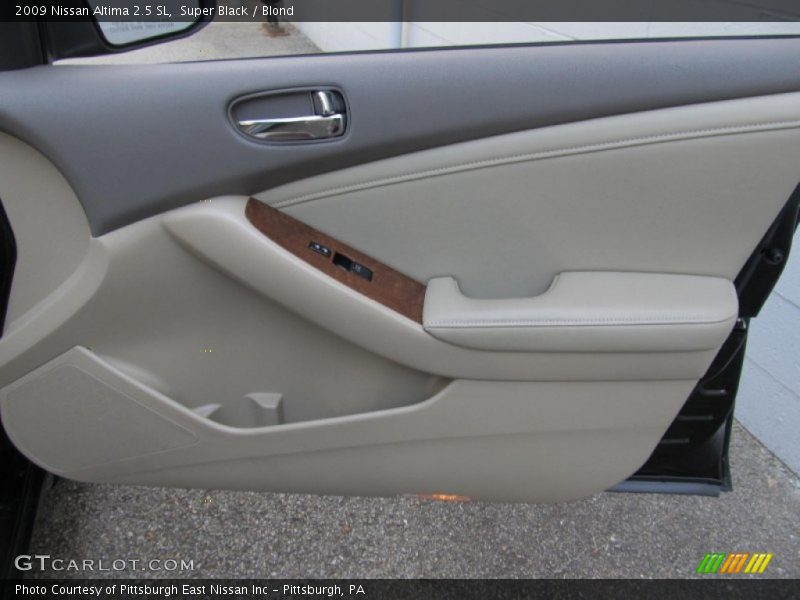 Super Black / Blond 2009 Nissan Altima 2.5 SL