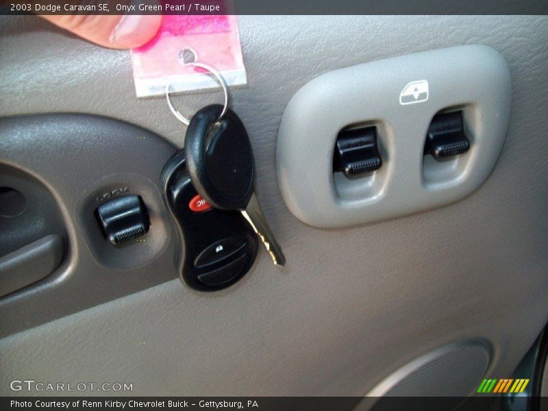 Onyx Green Pearl / Taupe 2003 Dodge Caravan SE
