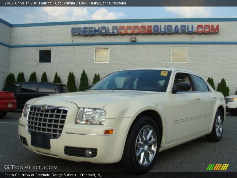 Cool Vanilla / Dark Khaki/Light Graystone 2007 Chrysler 300 Touring