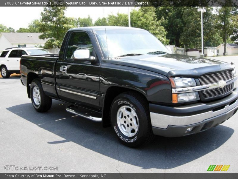 Dark Gray Metallic / Dark Charcoal 2003 Chevrolet Silverado 1500 LS Regular Cab