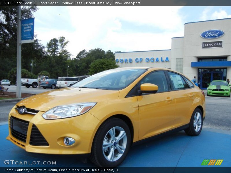 Yellow Blaze Tricoat Metallic / Two-Tone Sport 2012 Ford Focus SE Sport Sedan