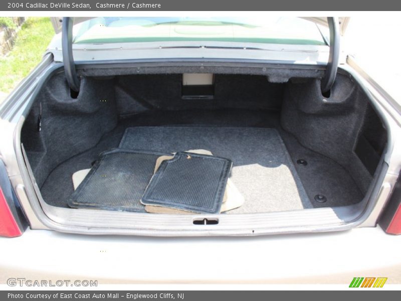 Cashmere / Cashmere 2004 Cadillac DeVille Sedan