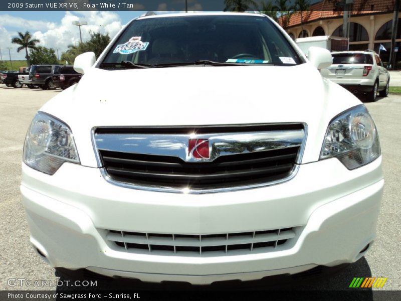 Polar White / Tan 2009 Saturn VUE XR V6