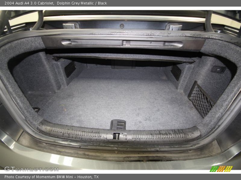  2004 A4 3.0 Cabriolet Trunk