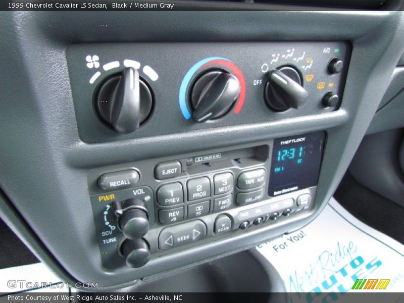 Controls of 1999 Cavalier LS Sedan