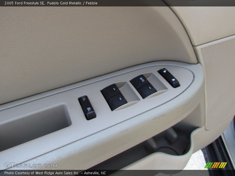 Pueblo Gold Metallic / Pebble 2005 Ford Freestyle SE