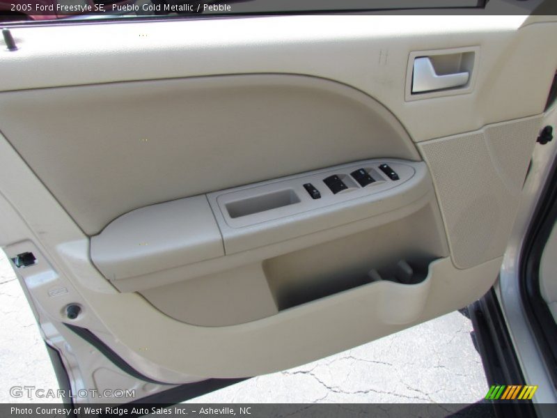Pueblo Gold Metallic / Pebble 2005 Ford Freestyle SE