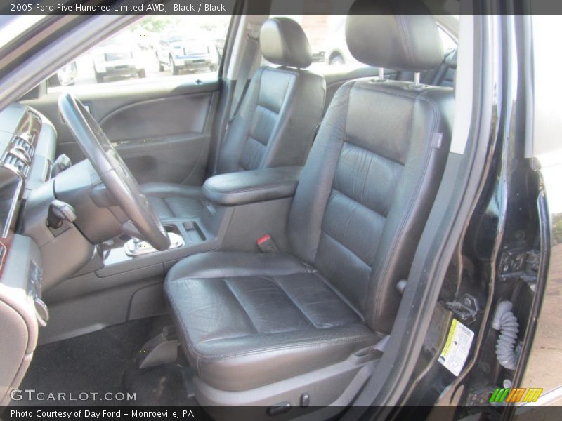 Front Seat of 2005 Five Hundred Limited AWD