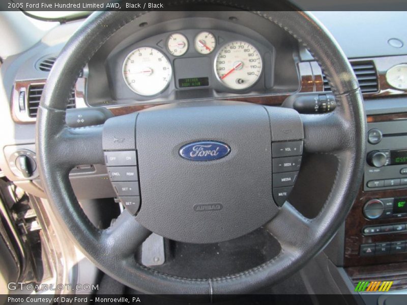  2005 Five Hundred Limited AWD Steering Wheel