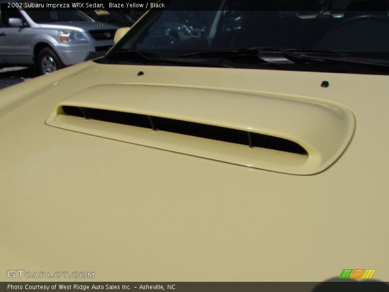 Hood Scoop - 2002 Subaru Impreza WRX Sedan