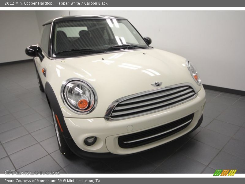 Pepper White / Carbon Black 2012 Mini Cooper Hardtop