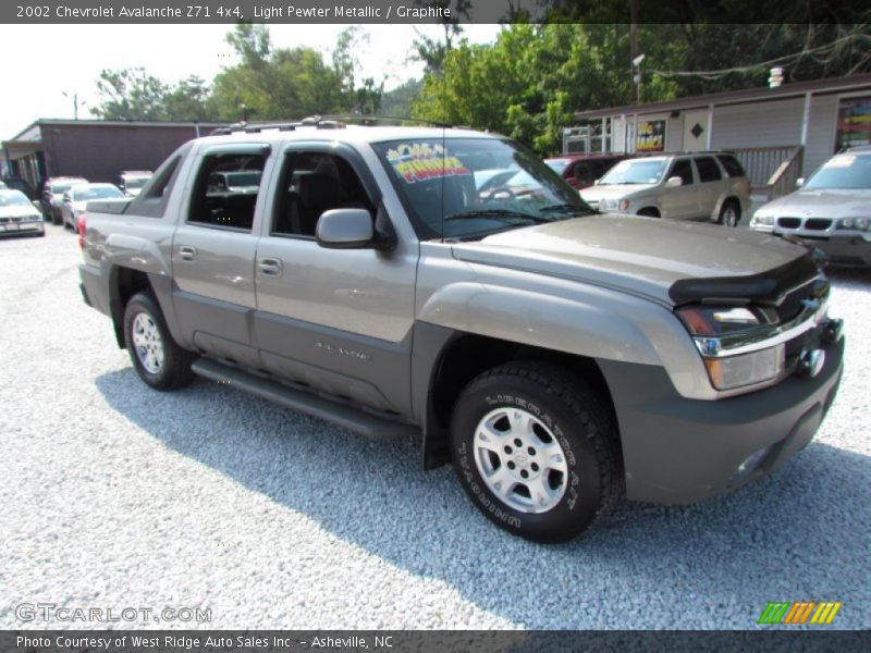 Light Pewter Metallic / Graphite 2002 Chevrolet Avalanche Z71 4x4