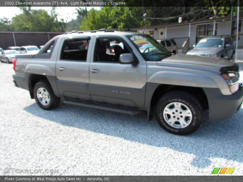 Light Pewter Metallic / Graphite 2002 Chevrolet Avalanche Z71 4x4