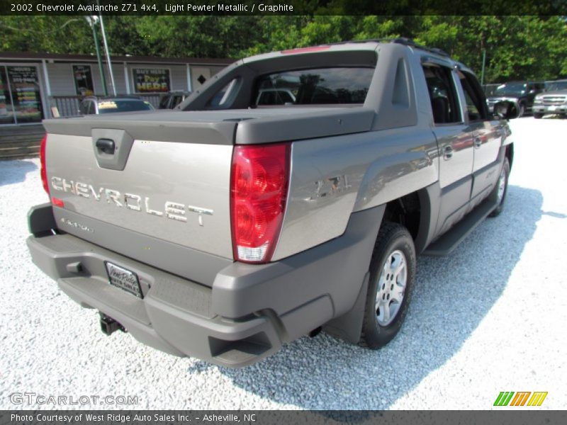 Light Pewter Metallic / Graphite 2002 Chevrolet Avalanche Z71 4x4