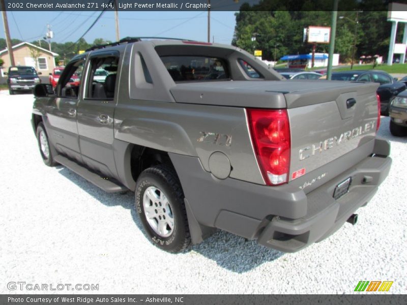 Light Pewter Metallic / Graphite 2002 Chevrolet Avalanche Z71 4x4