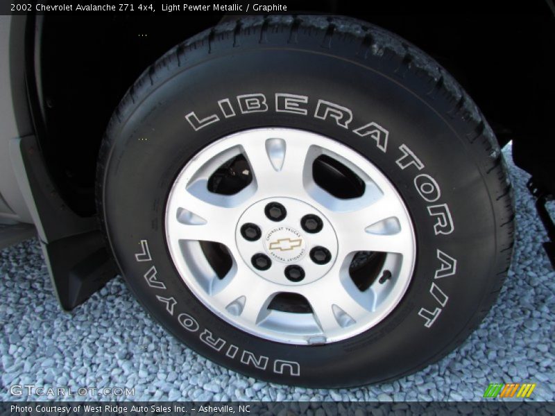 Light Pewter Metallic / Graphite 2002 Chevrolet Avalanche Z71 4x4